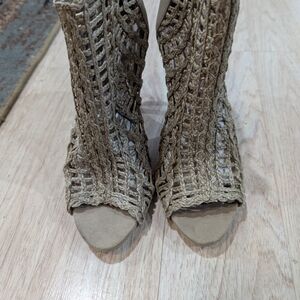 Women's Tan Crochet Open-Toe Shoes